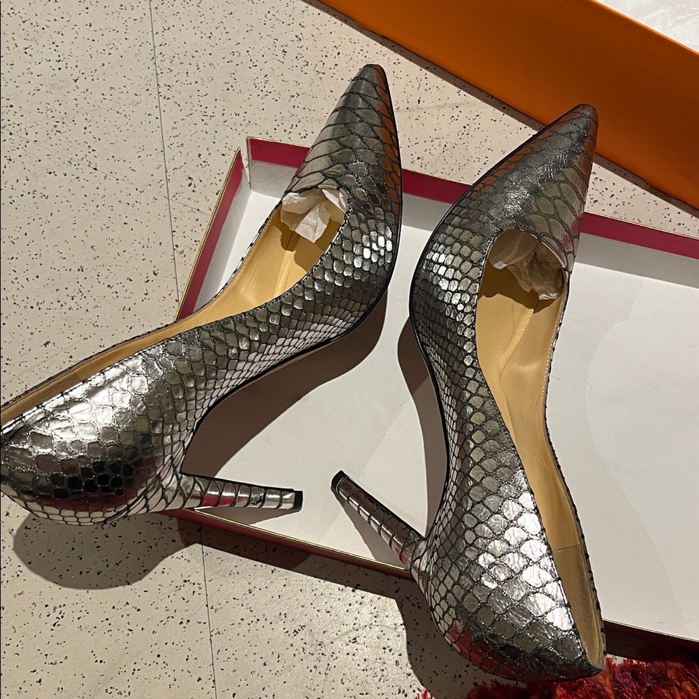 Kate Spade New York Lollipop Pumps-Pewter-made in Italy Metallic Silver Heels- 9 - Picture 6 of 15